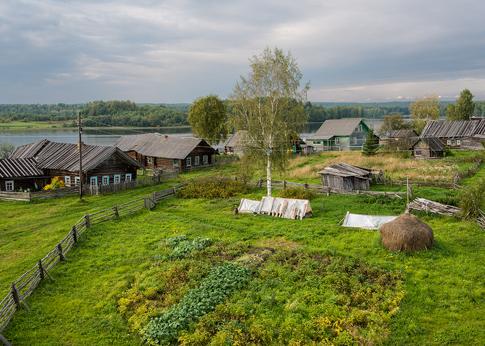 Вид на деревню Рыжково в Кенозерском национальном парке.