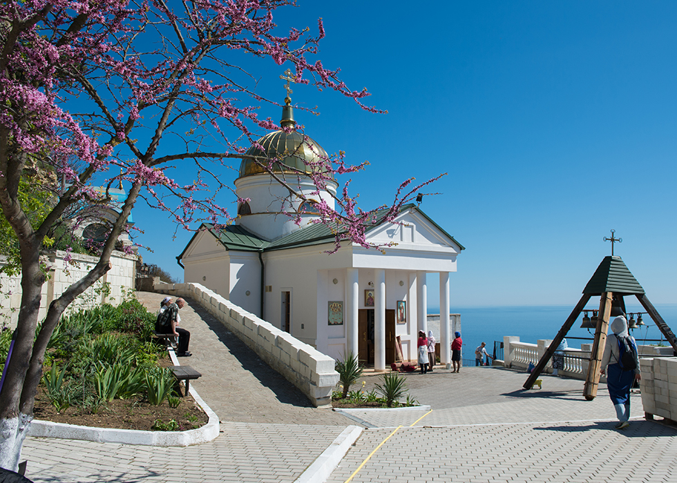 Вид на Георгиевский монастырь на мысе Фиолент.